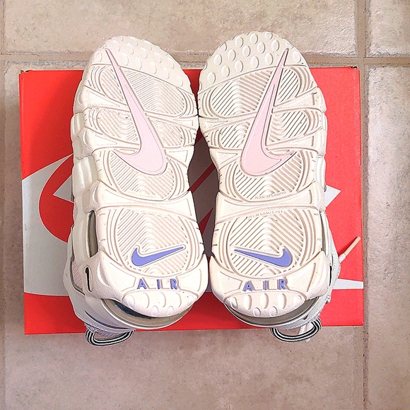 NEW Youth Nike Air More Uptempo Shoes - Picture 13 of 16